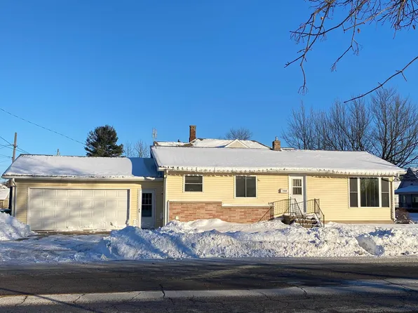1560 Pierce Ave, Marinette, WI 54143