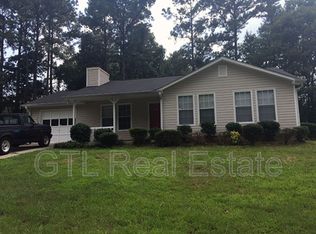 6800 Silver Maple Dr, Rex, GA 30273