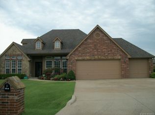 2012 Graham Pl, Pryor, OK 74361