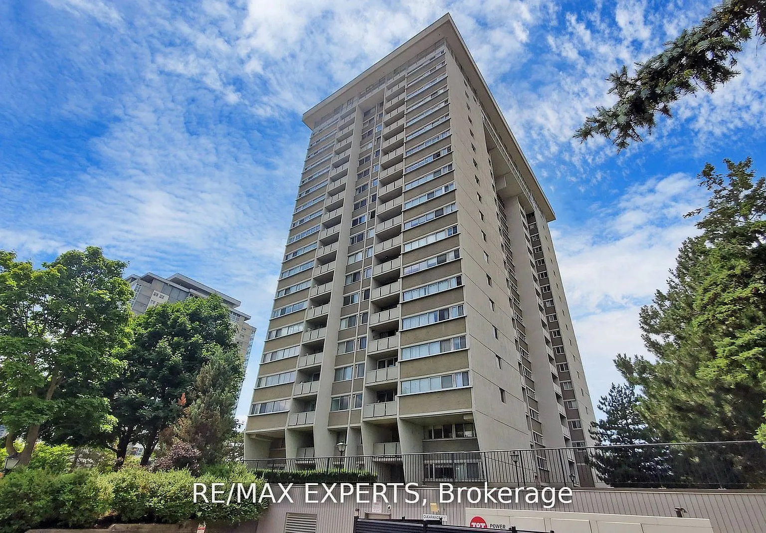 2 bed, $2,400 — Photo 2