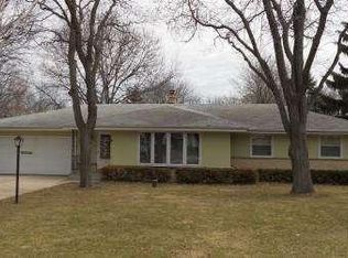 3620 Fiebrantz Dr, Brookfield, WI 53005