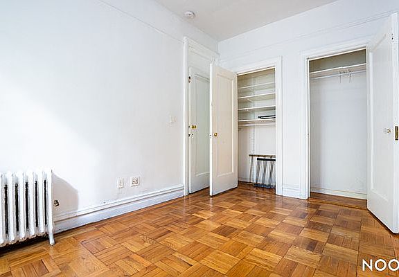 5th image of 411 Saint Johns Pl APT 3