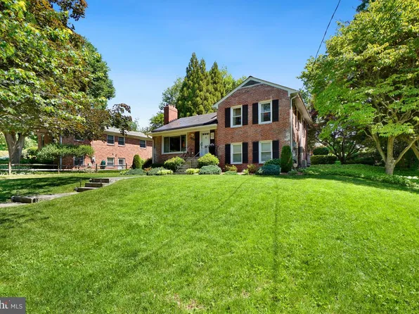 6307 Blackwood Rd, Bethesda, MD 20817