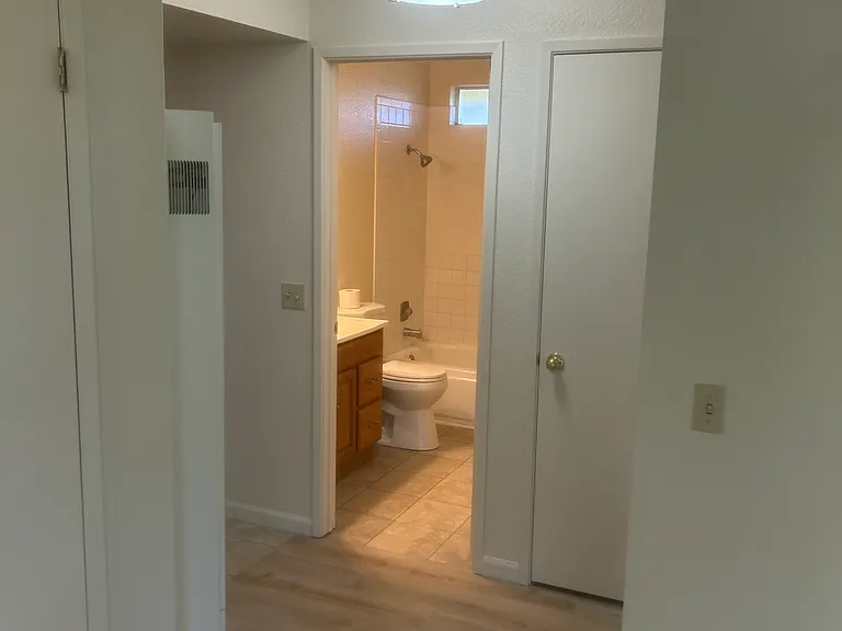 214 Ridgeway Ave #216B — Photo 3