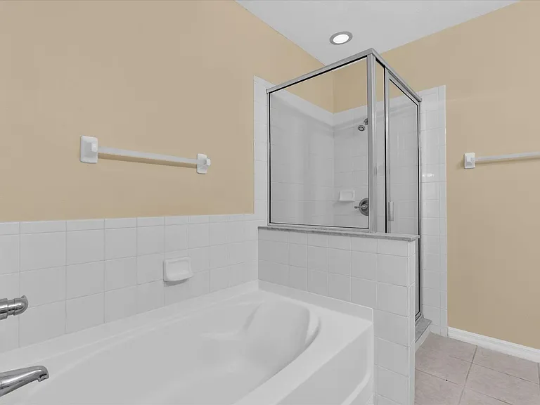 9624 Carlsdale Dr — Photo 24