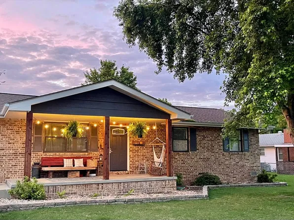 305 Springwood Dr, Mountain Home, AR 72653