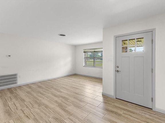 5th image of 17310 Wellborne Rd