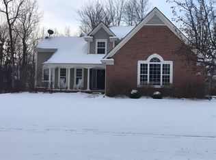 5964 Oak Bend Ct, Howell, MI 48843