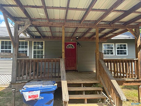 2nd image of 2050 Taylor Rd