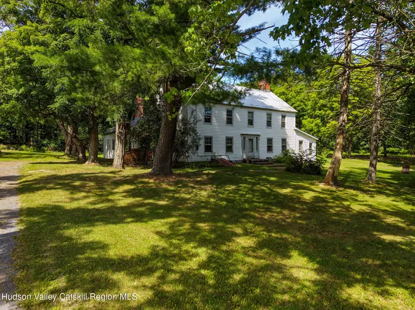638 Hillcrest Road, Hannacroix, NY 12087