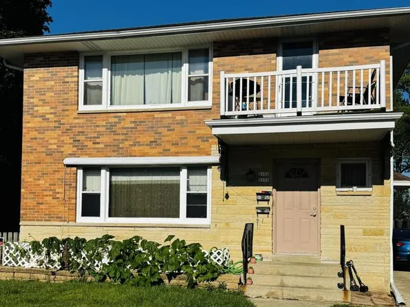 2150 S 83rd STREET #2152, West Allis, WI 53219