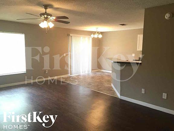 4th image of 455 Calhoun St