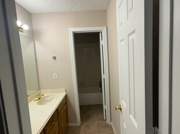 1441 Warwick Dr, Lancaster, TX 75134