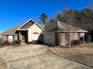 372 Austin Cir, Brandon, MS 39047