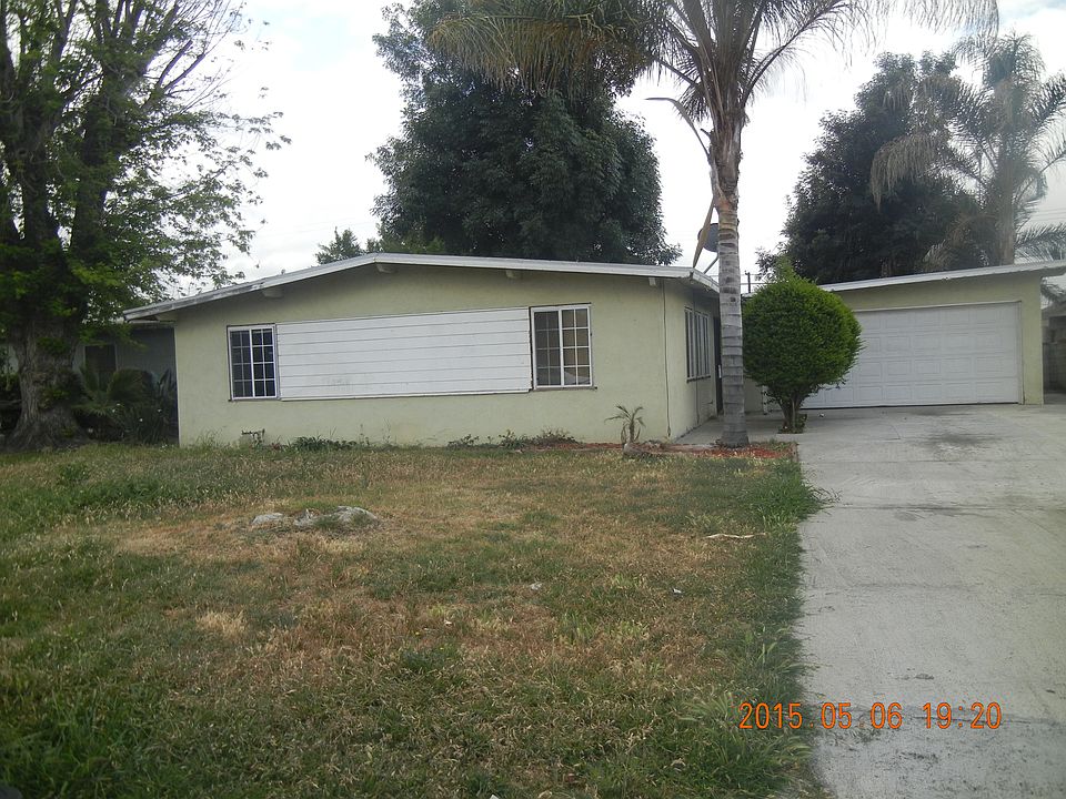 1st image of 16020 E Queenside Dr