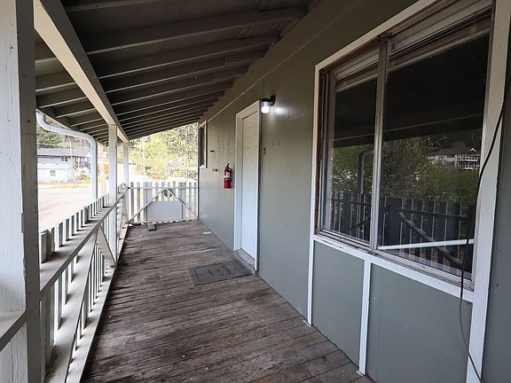 2nd image of 210 NE 5th Ave #3
