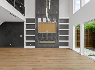 935 Muncie Ave, Dallas, TX 75212