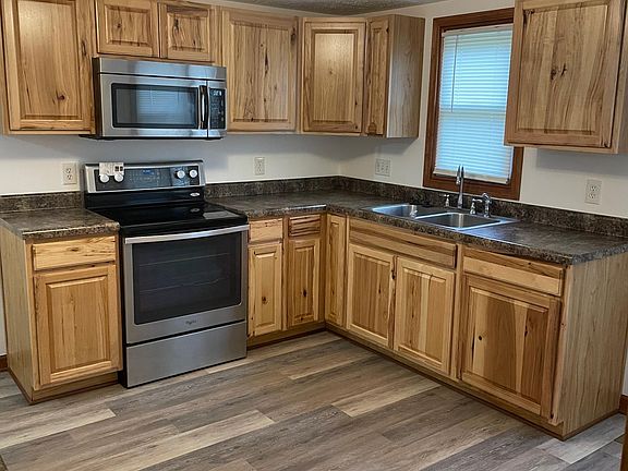 2nd image of 1143 Taylor Ave