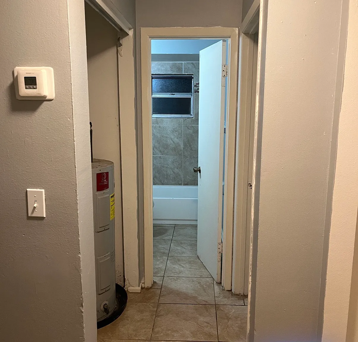 2 bed, 900 sqft, $1,900 — Photo 4