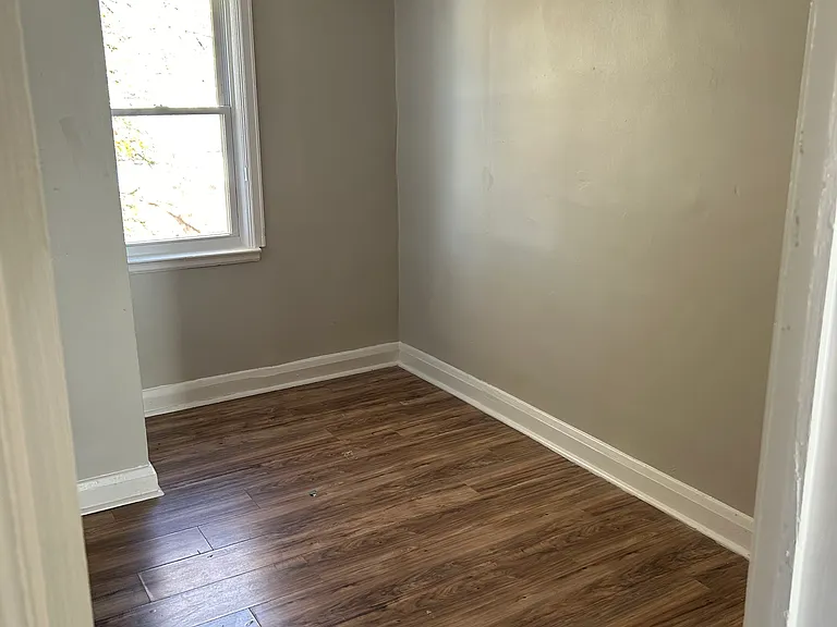 632 Delaware Ave #B — Photo 6