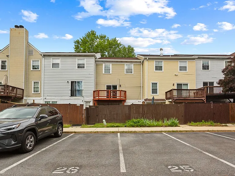 1488 Orleans Ct — Photo 30