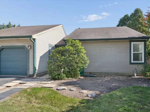516 Lyon Dr, Buffalo Grove, IL 60089