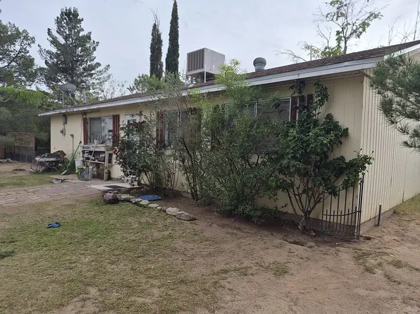 609 Yucca Dr, Deming, NM 88030