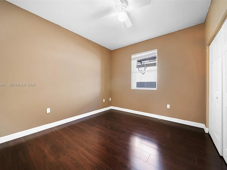 3641 NE 4th St — Photo 17
