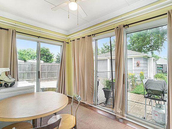 3rd image of 118 W 30th St
