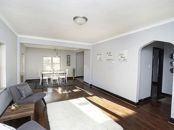 3rd image of 2415 Nova Ave