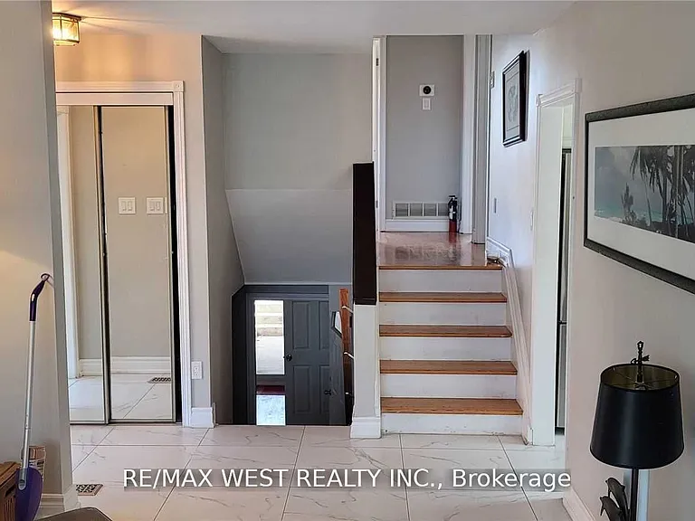 51 Monterrey Dr #UPPER — Photo 8