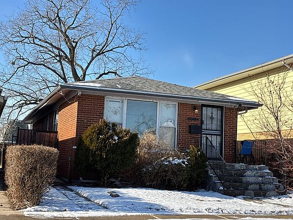 3rd image of 11524 S May St