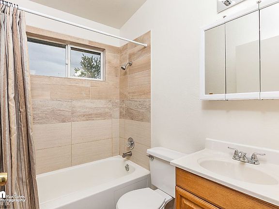 Bathroom 20170912-DW-1595-SMALL