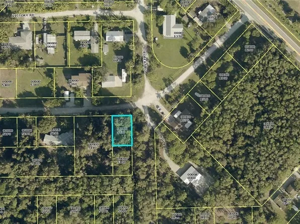 7253 Bouney Dr, Bokeelia, FL 33922