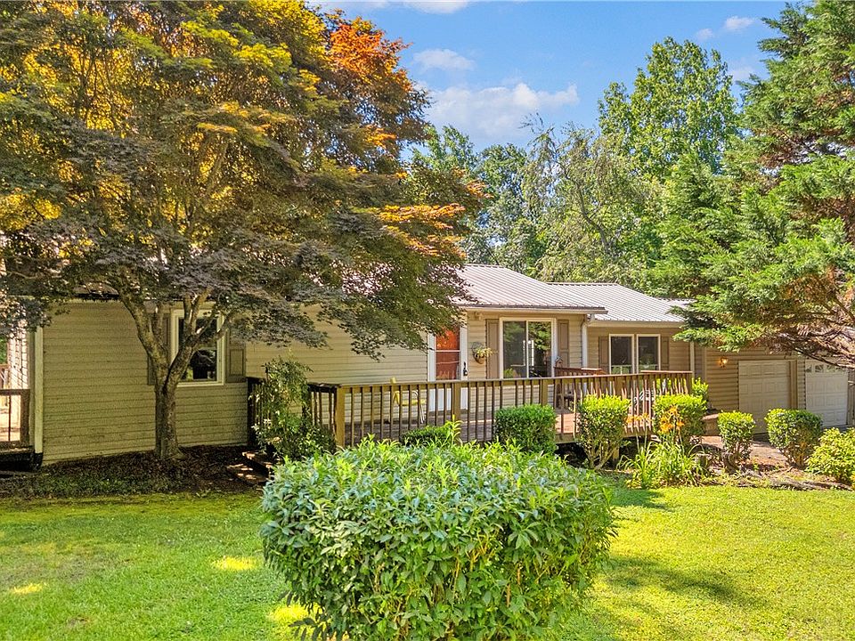 1st image of 289 Crestwood Dr