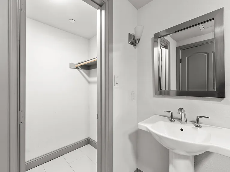 3142 Ross Ave #1 — Photo 7
