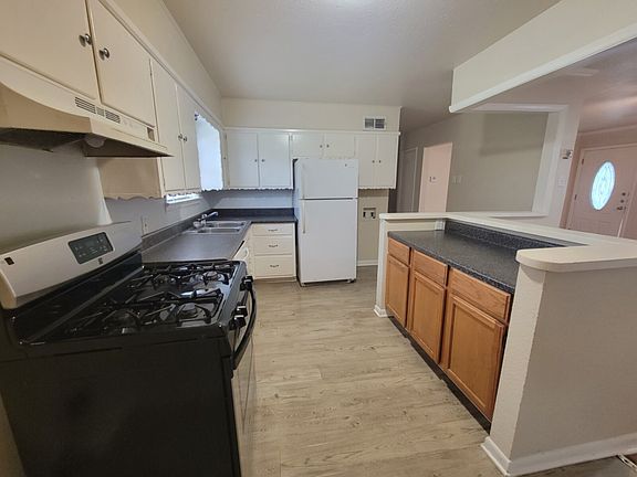 4th image of 1525 Caldwell Dr