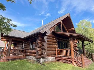 5330 Scottish Hills Dr, Gladwin, MI 48624