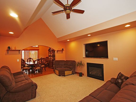 4th image of 1343 Eastwood Way