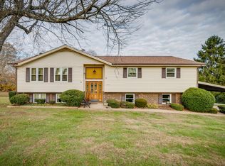 4905 Lake Park Dr, Kingsport, TN 37664