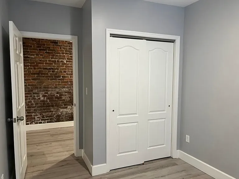 146 Johnston St #BASEMENT — Photo 8