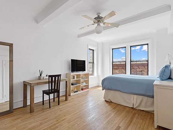 3rd image of 467 Central Park W APT 8F