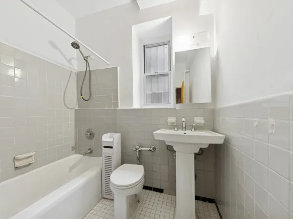 800 Grand Concourse image 8 of 8