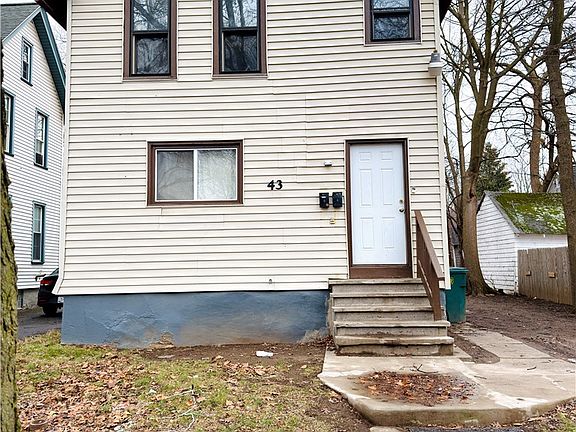 3rd image of 43 Judson St