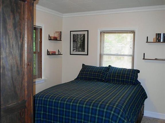 5th image of 135 Park Ln