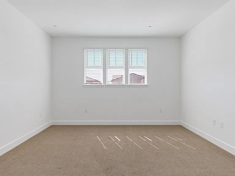1072 Caraballo Dr — Photo 19