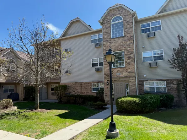 1443 Spring Brook Ct Unit 1B, Round Lake Beach, IL 60073