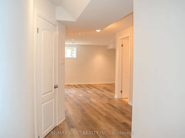 186 Parkinson Cres — Photo 16