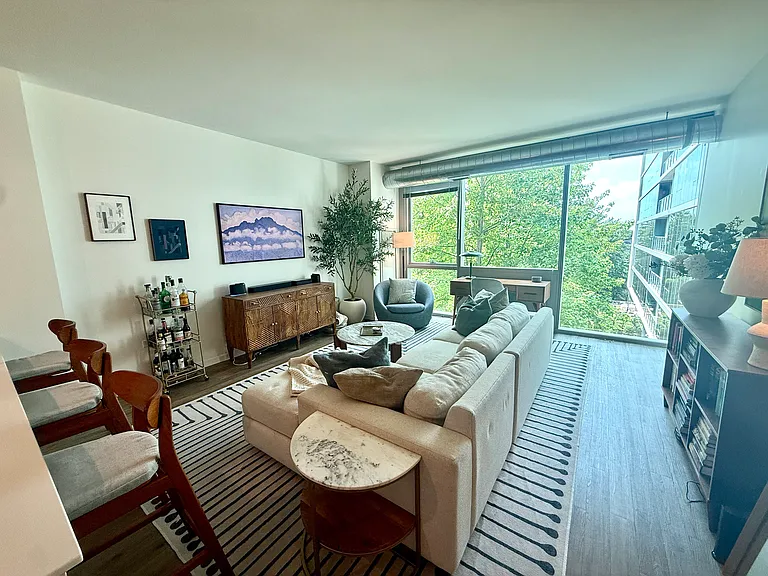 3741 N Halsted St #611 — Photo 2