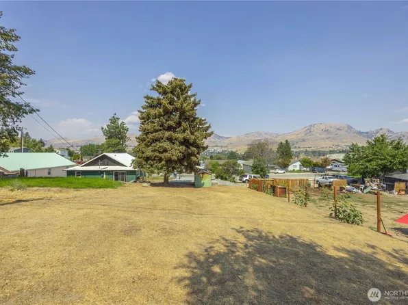 303 E Nebraska St, Chelan, WA 98816